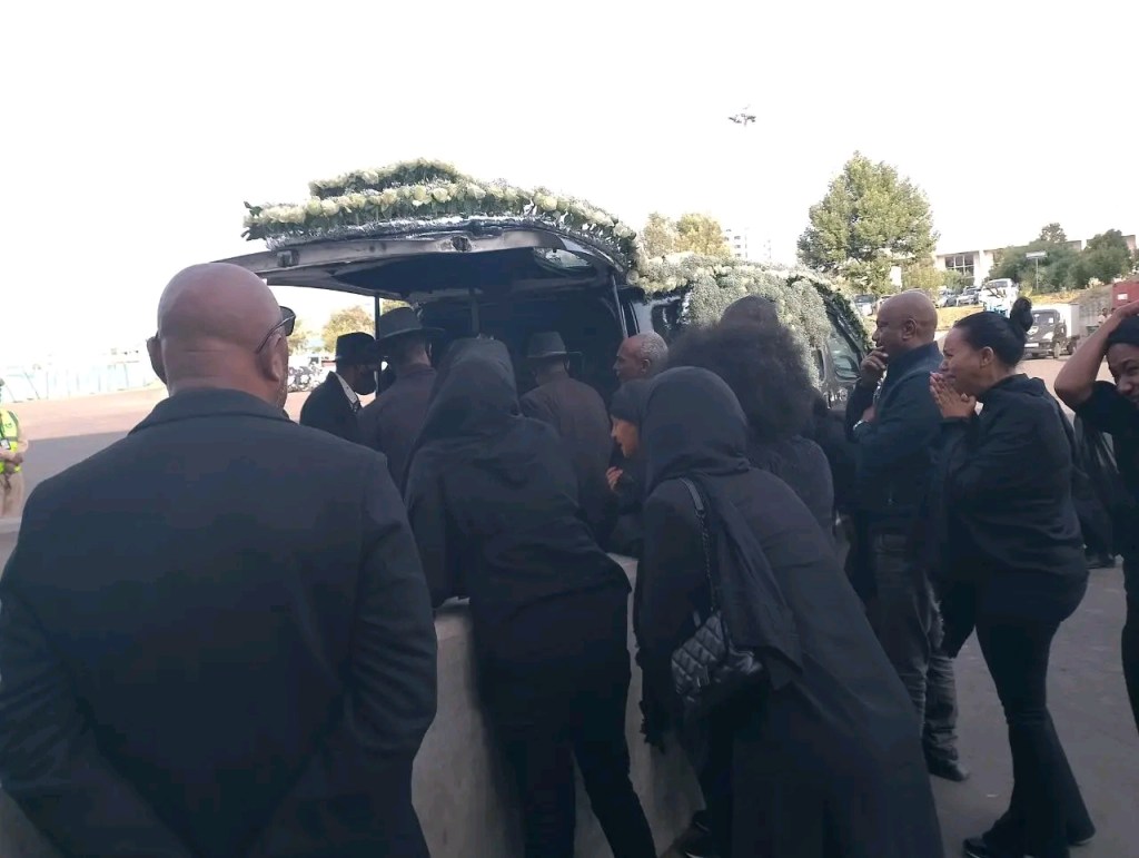 የጋዜጠኛ አስፋው መሸሻ አስከሬን አዲስ አበባ&nbsp;ገባ